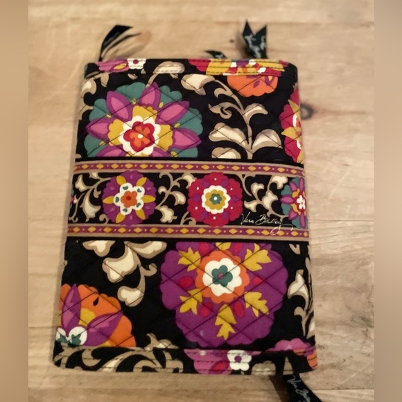 Vera Bradley Floral Paisley Berry Gold Maroon Accessory Makeup Foldover Snap Bag - Picture 2 of 8